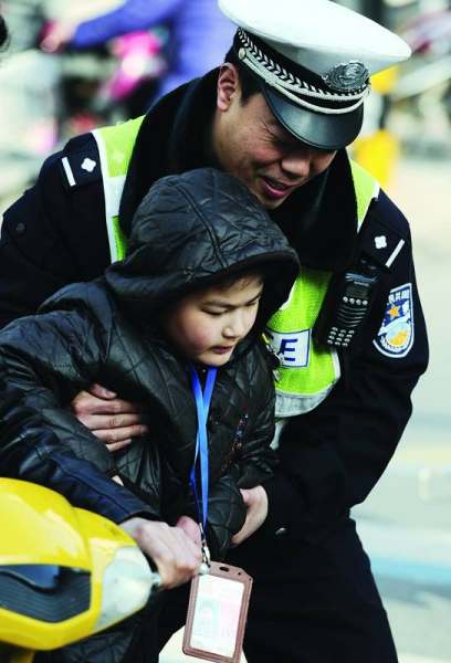 浙江辅警救人牺牲 你知道哪些见义勇为的英雄人物